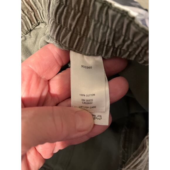 Cabela’s men’s cargo camo shorts - Picture 7 of 7